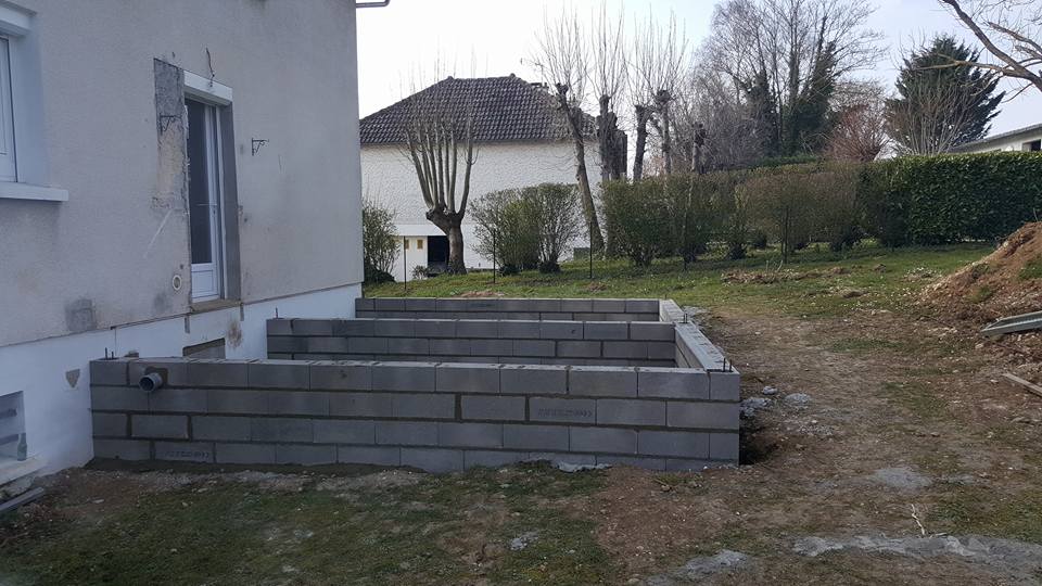 Création d'une terrasse avec pose carrelage. (14)