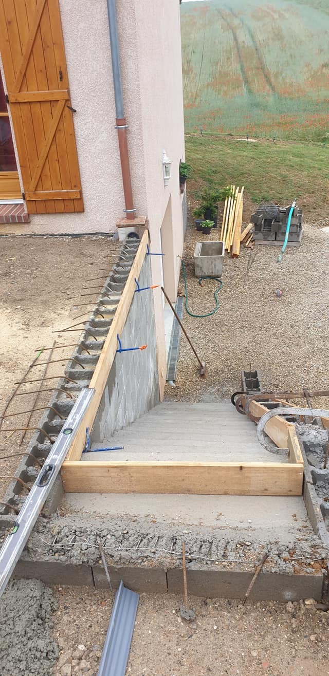 Creation d une terrasse et d un escalier beton 2 