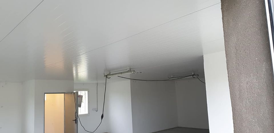 plafond en aluminium avec isolant polyuréthane,  chape ciment, porte aluminium (8)